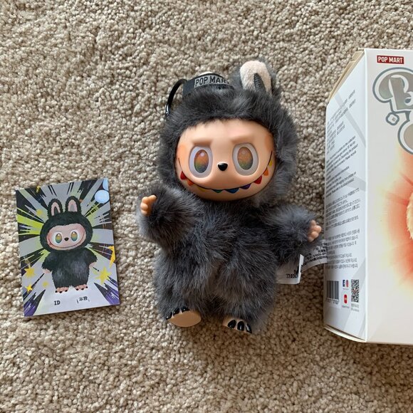 Big into Energy Labubu (lafufu)  V3 Love ID Lucky （3 together.） - Picture 4 of 6